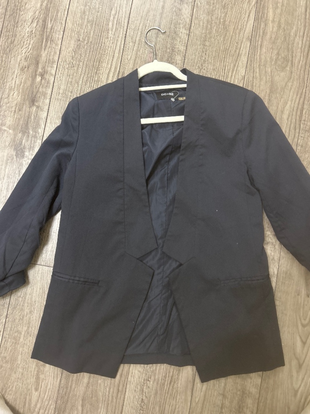 3/4 navy blue blazer